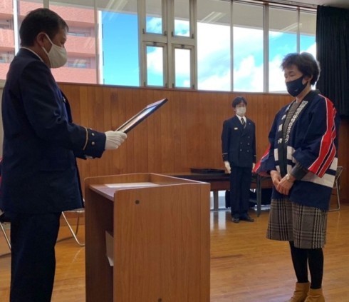 中野女性防火クラブ佐藤温子氏受賞風景