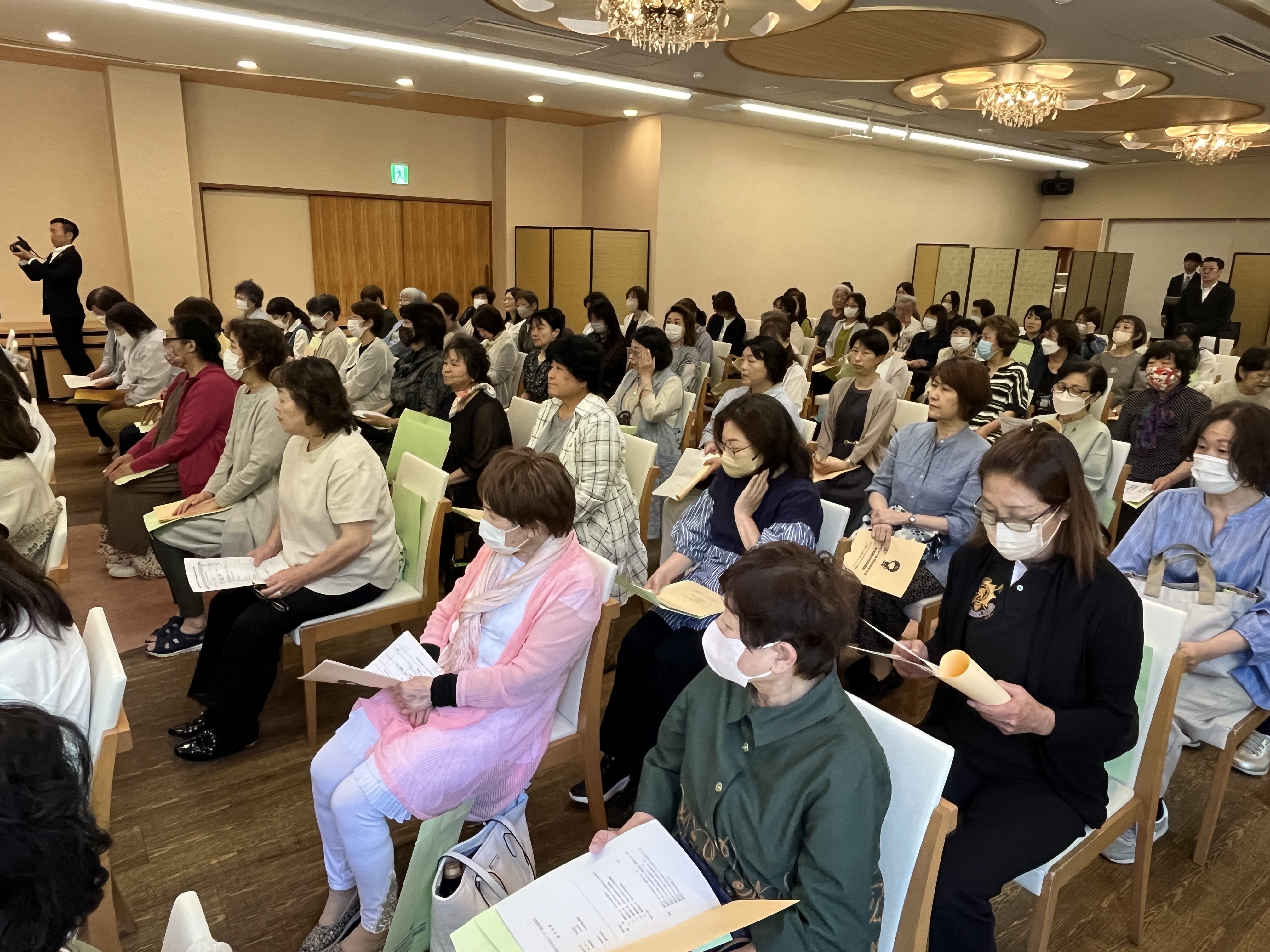 総会議事.JPG